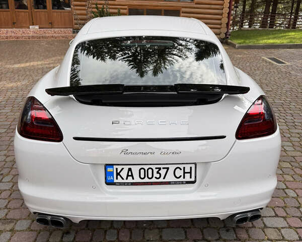 Білий Порше Panamera, об'ємом двигуна 4.81 л та пробігом 87 тис. км за 33000 $, фото 1 на Automoto.ua