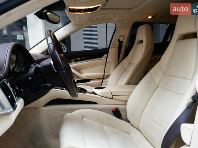 Белый Порше Панамера, объемом двигателя 4.81 л и пробегом 129 тыс. км за 26000 $, фото 58 на Automoto.ua