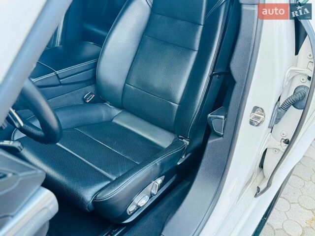 Білий Порше Panamera, об'ємом двигуна 4.81 л та пробігом 103 тис. км за 30000 $, фото 31 на Automoto.ua