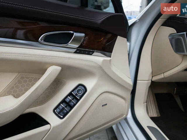 Белый Порше Панамера, объемом двигателя 4.81 л и пробегом 129 тыс. км за 26000 $, фото 44 на Automoto.ua