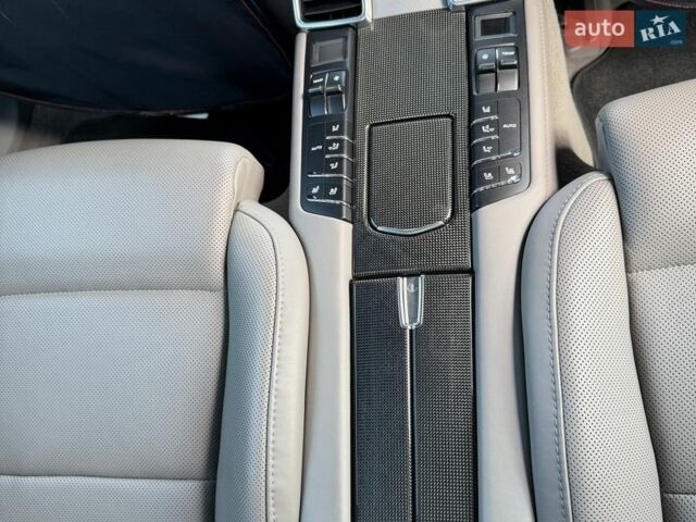 Білий Порше Panamera, об'ємом двигуна 4.81 л та пробігом 42 тис. км за 35000 $, фото 11 на Automoto.ua