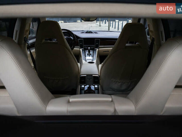 Белый Порше Панамера, объемом двигателя 4.81 л и пробегом 129 тыс. км за 26000 $, фото 16 на Automoto.ua