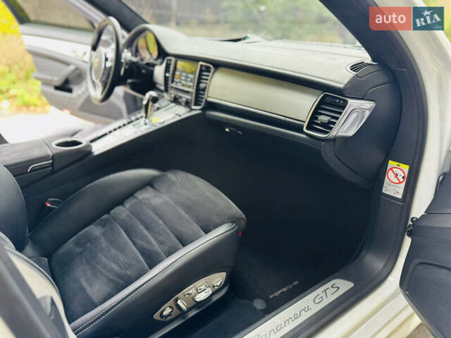 Белый Порше Панамера, объемом двигателя 4.8 л и пробегом 97 тыс. км за 22900 $, фото 38 на Automoto.ua