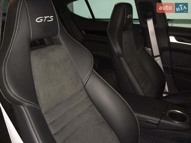 Белый Порше Панамера, объемом двигателя 4.81 л и пробегом 105 тыс. км за 25000 $, фото 3 на Automoto.ua