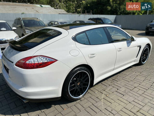 Білий Порше Panamera, об'ємом двигуна 3.61 л та пробігом 122 тис. км за 22800 $, фото 2 на Automoto.ua