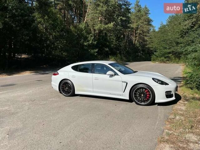 Белый Порше Панамера, объемом двигателя 4.81 л и пробегом 105 тыс. км за 25000 $, фото 5 на Automoto.ua