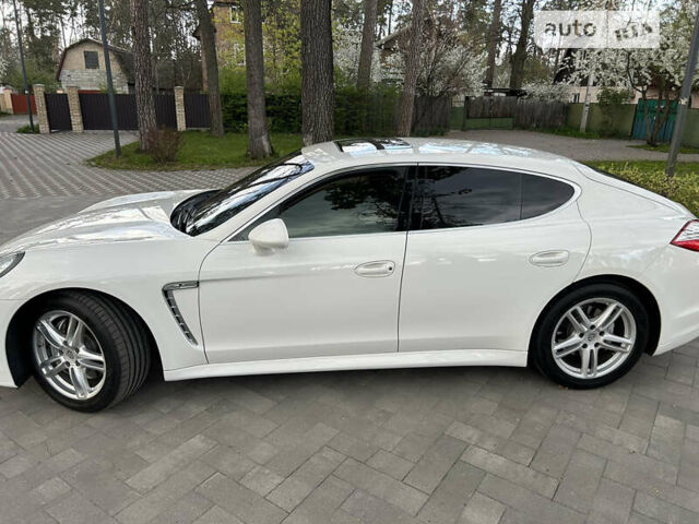 Білий Порше Panamera, об'ємом двигуна 4.81 л та пробігом 119 тис. км за 28888 $, фото 18 на Automoto.ua