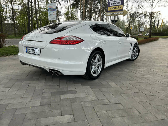 Білий Порше Panamera, об'ємом двигуна 4.81 л та пробігом 119 тис. км за 28888 $, фото 23 на Automoto.ua