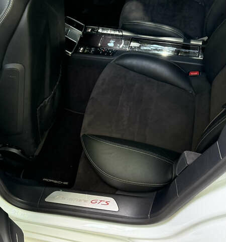 Білий Порше Panamera, об'ємом двигуна 4.81 л та пробігом 68 тис. км за 28500 $, фото 12 на Automoto.ua