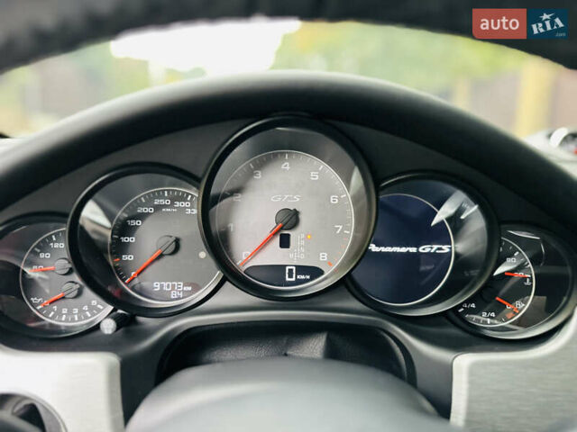 Белый Порше Панамера, объемом двигателя 4.8 л и пробегом 97 тыс. км за 22900 $, фото 24 на Automoto.ua