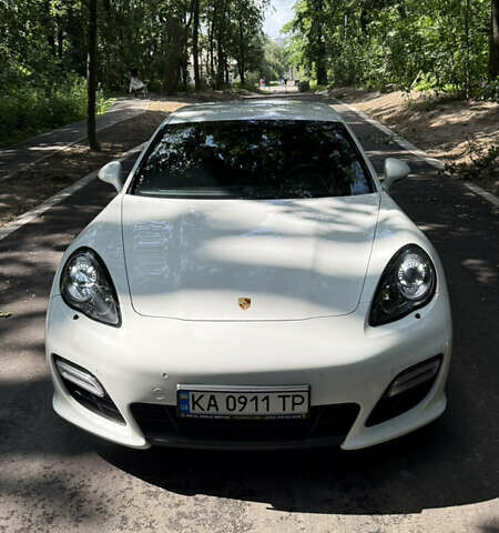 Білий Порше Panamera, об'ємом двигуна 4.81 л та пробігом 68 тис. км за 28500 $, фото 1 на Automoto.ua