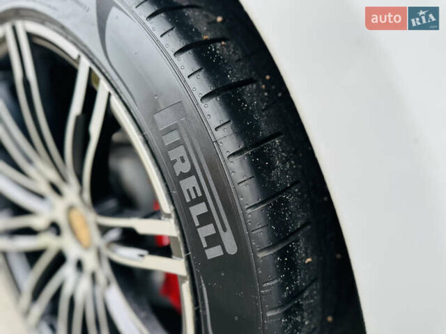 Белый Порше Панамера, объемом двигателя 4.8 л и пробегом 97 тыс. км за 22900 $, фото 51 на Automoto.ua