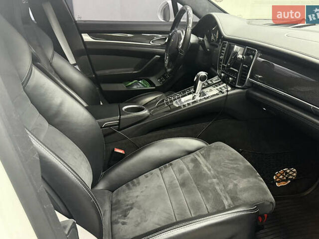 Белый Порше Панамера, объемом двигателя 4.81 л и пробегом 200 тыс. км за 24500 $, фото 12 на Automoto.ua