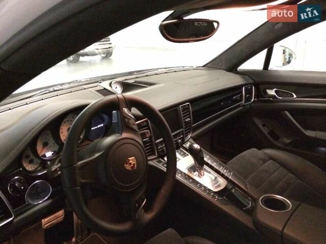 Белый Порше Панамера, объемом двигателя 4.81 л и пробегом 105 тыс. км за 25000 $, фото 4 на Automoto.ua