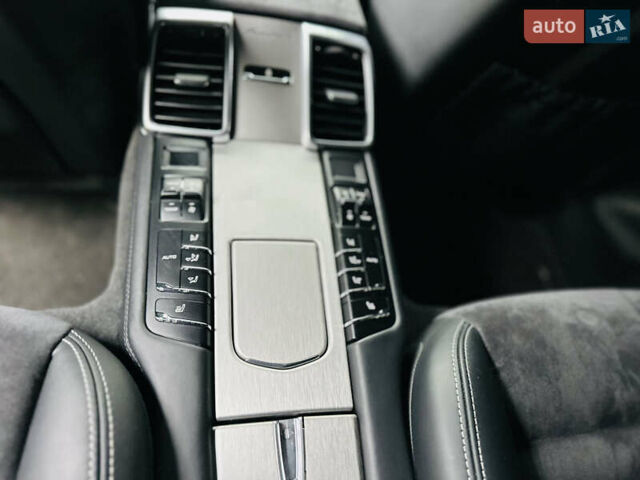 Белый Порше Панамера, объемом двигателя 4.8 л и пробегом 97 тыс. км за 22900 $, фото 33 на Automoto.ua