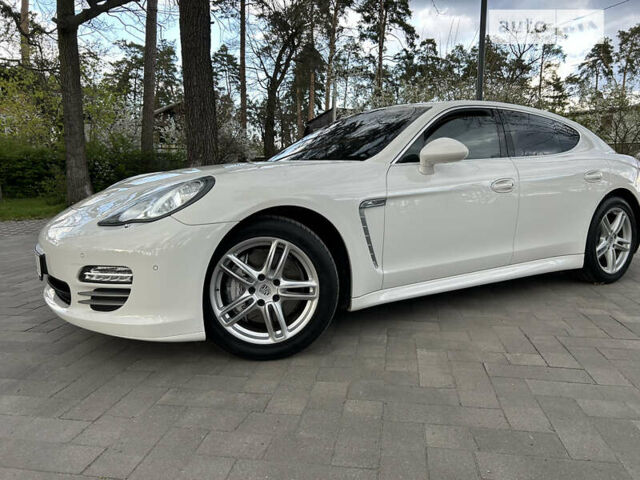 Білий Порше Panamera, об'ємом двигуна 4.81 л та пробігом 119 тис. км за 28888 $, фото 16 на Automoto.ua