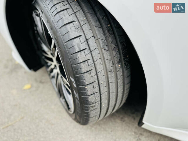 Белый Порше Панамера, объемом двигателя 4.8 л и пробегом 97 тыс. км за 22900 $, фото 4 на Automoto.ua