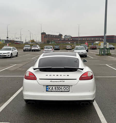 Белый Порше Панамера, объемом двигателя 4.81 л и пробегом 105 тыс. км за 25000 $, фото 4 на Automoto.ua