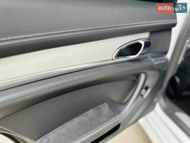 Белый Порше Панамера, объемом двигателя 4.8 л и пробегом 97 тыс. км за 22900 $, фото 30 на Automoto.ua