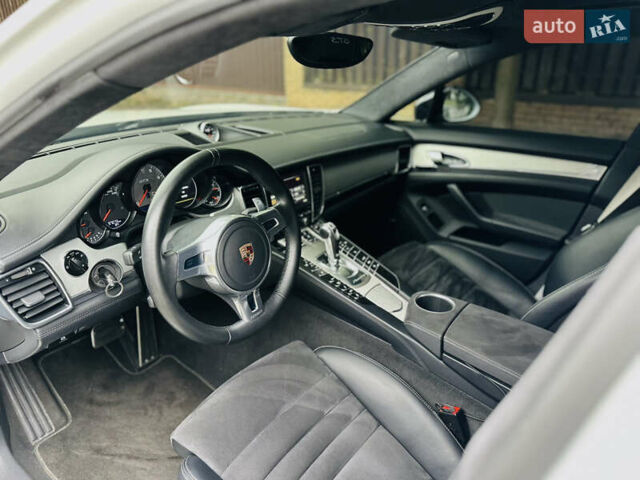Белый Порше Панамера, объемом двигателя 4.8 л и пробегом 97 тыс. км за 22900 $, фото 21 на Automoto.ua