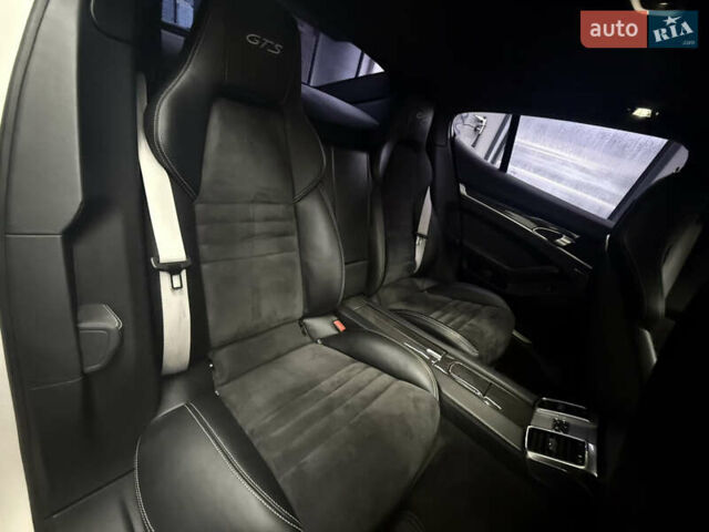 Белый Порше Панамера, объемом двигателя 4.81 л и пробегом 200 тыс. км за 24500 $, фото 10 на Automoto.ua