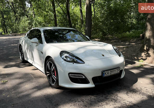 Білий Порше Panamera, об'ємом двигуна 4.81 л та пробігом 68 тис. км за 28500 $, фото 2 на Automoto.ua