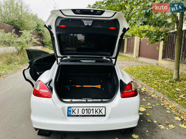 Белый Порше Панамера, объемом двигателя 4.8 л и пробегом 97 тыс. км за 22900 $, фото 34 на Automoto.ua