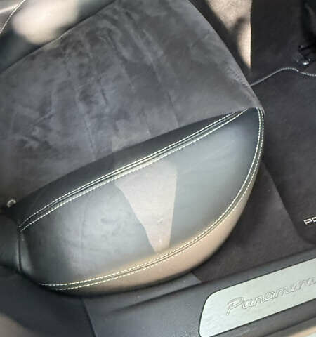 Білий Порше Panamera, об'ємом двигуна 4.81 л та пробігом 68 тис. км за 28500 $, фото 35 на Automoto.ua