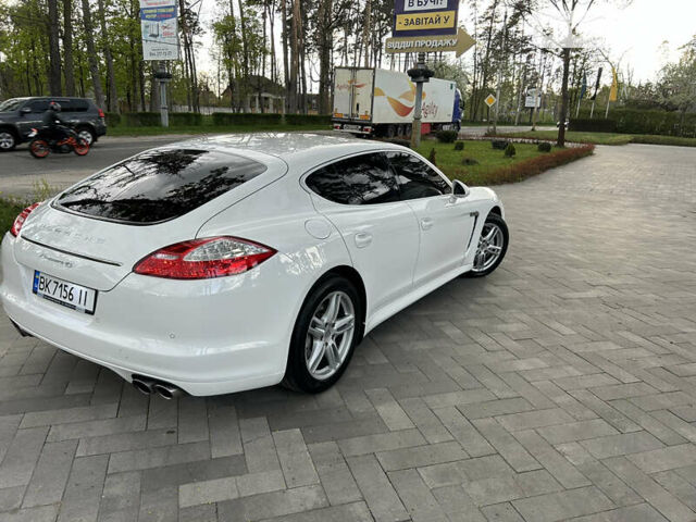 Білий Порше Panamera, об'ємом двигуна 4.81 л та пробігом 119 тис. км за 28888 $, фото 25 на Automoto.ua