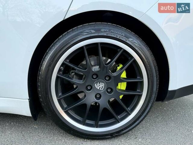 Белый Порше Панамера, объемом двигателя 3 л и пробегом 146 тыс. км за 29999 $, фото 20 на Automoto.ua