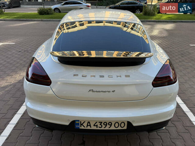 Білий Порше Panamera, об'ємом двигуна 3.61 л та пробігом 65 тис. км за 29999 $, фото 12 на Automoto.ua