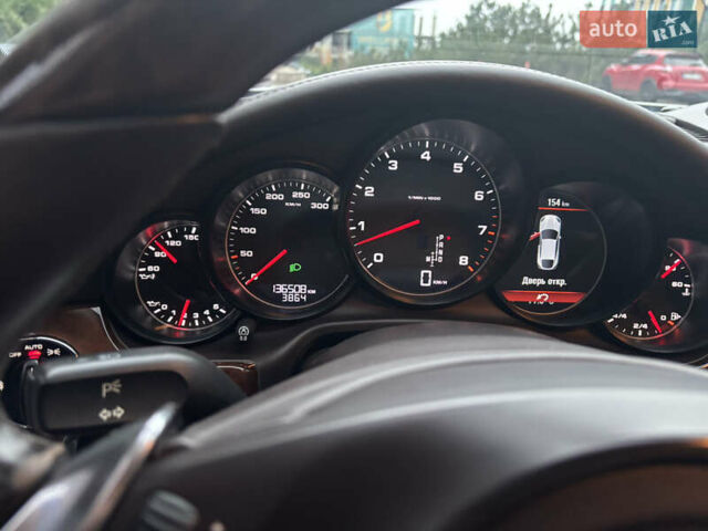 Белый Порше Панамера, объемом двигателя 3.61 л и пробегом 137 тыс. км за 22500 $, фото 16 на Automoto.ua