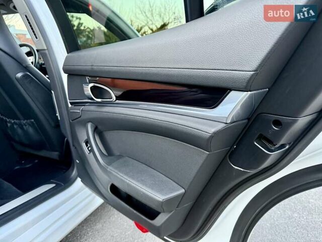 Белый Порше Панамера, объемом двигателя 3 л и пробегом 146 тыс. км за 29999 $, фото 73 на Automoto.ua