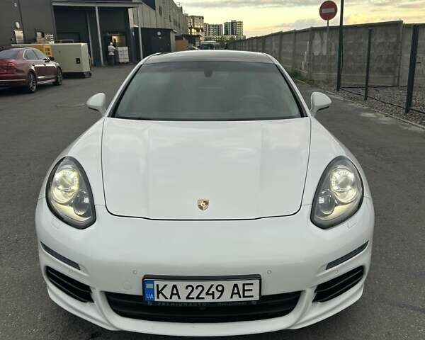 Белый Порше Панамера, объемом двигателя 3.6 л и пробегом 136 тыс. км за 22500 $, фото 14 на Automoto.ua