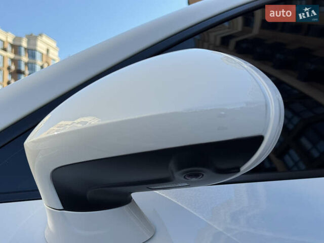 Білий Порше Panamera, об'ємом двигуна 3.61 л та пробігом 65 тис. км за 29999 $, фото 17 на Automoto.ua