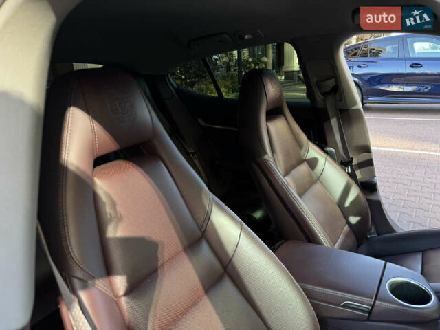 Білий Порше Panamera, об'ємом двигуна 3.61 л та пробігом 65 тис. км за 29999 $, фото 20 на Automoto.ua