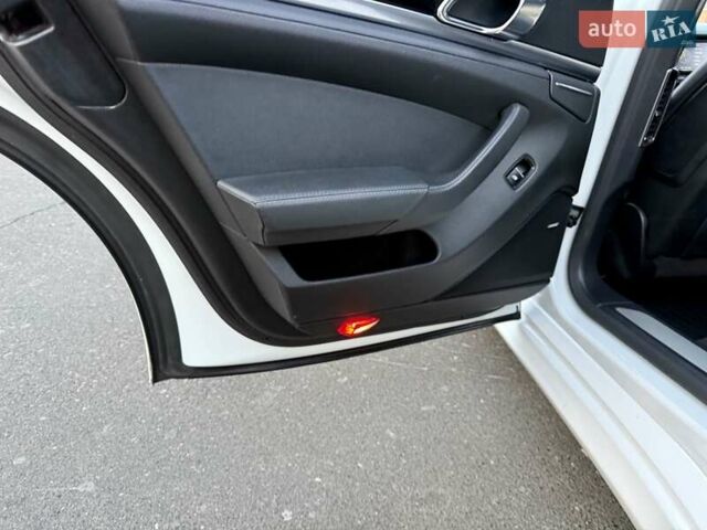 Белый Порше Панамера, объемом двигателя 3 л и пробегом 146 тыс. км за 29999 $, фото 91 на Automoto.ua