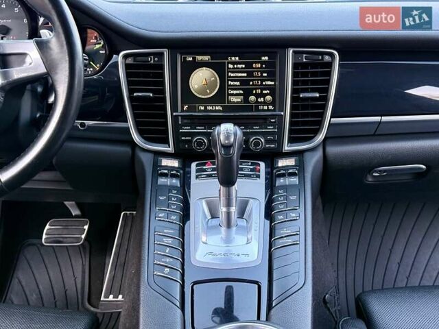 Белый Порше Панамера, объемом двигателя 3 л и пробегом 146 тыс. км за 29999 $, фото 86 на Automoto.ua