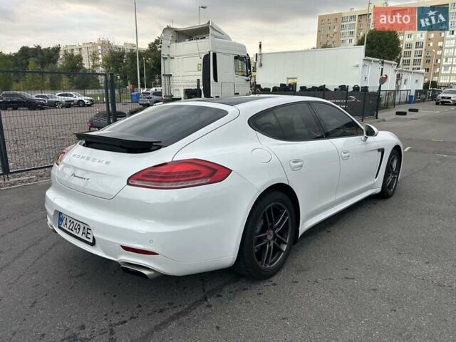 Белый Порше Панамера, объемом двигателя 3.6 л и пробегом 136 тыс. км за 22500 $, фото 1 на Automoto.ua