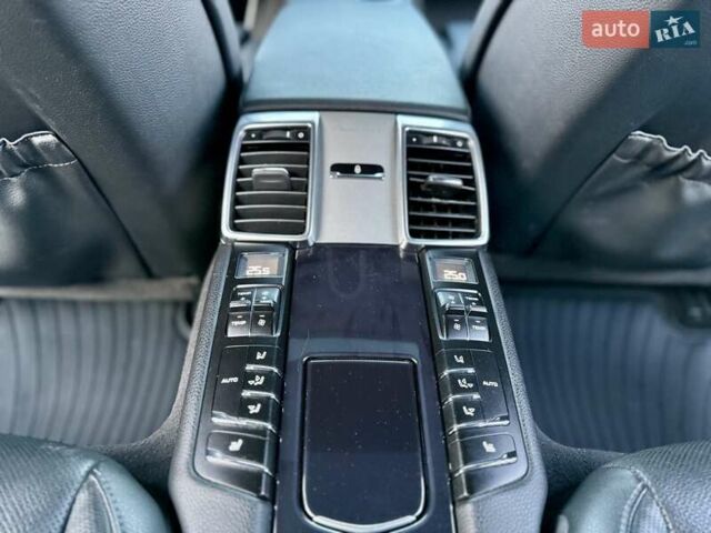 Белый Порше Панамера, объемом двигателя 3 л и пробегом 146 тыс. км за 29999 $, фото 93 на Automoto.ua