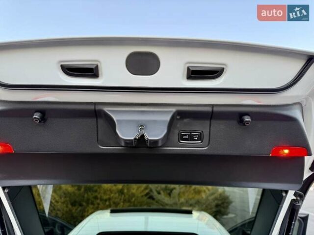 Белый Порше Панамера, объемом двигателя 3 л и пробегом 146 тыс. км за 29999 $, фото 63 на Automoto.ua