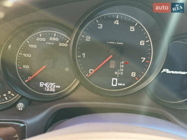 Білий Порше Panamera, об'ємом двигуна 3.61 л та пробігом 65 тис. км за 29999 $, фото 28 на Automoto.ua