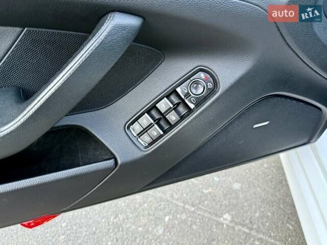 Белый Порше Панамера, объемом двигателя 3 л и пробегом 146 тыс. км за 29999 $, фото 116 на Automoto.ua