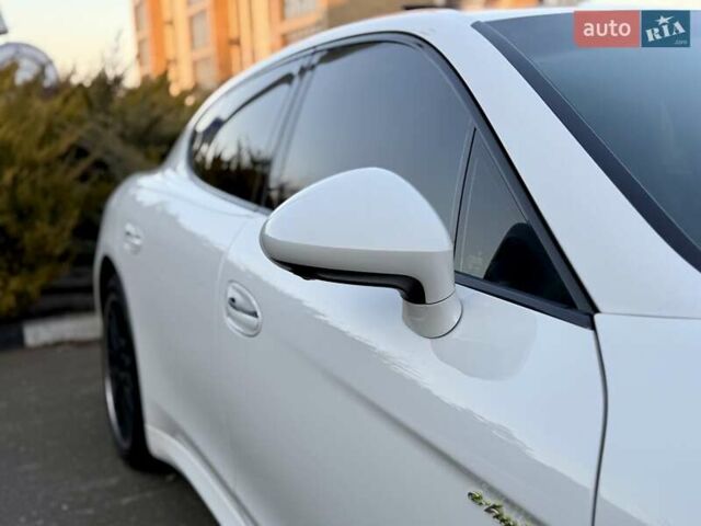 Белый Порше Панамера, объемом двигателя 3 л и пробегом 146 тыс. км за 29999 $, фото 34 на Automoto.ua