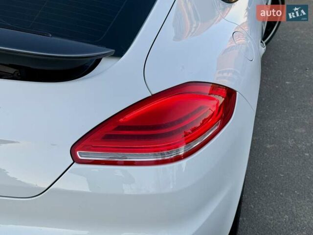 Белый Порше Панамера, объемом двигателя 3 л и пробегом 146 тыс. км за 29999 $, фото 48 на Automoto.ua