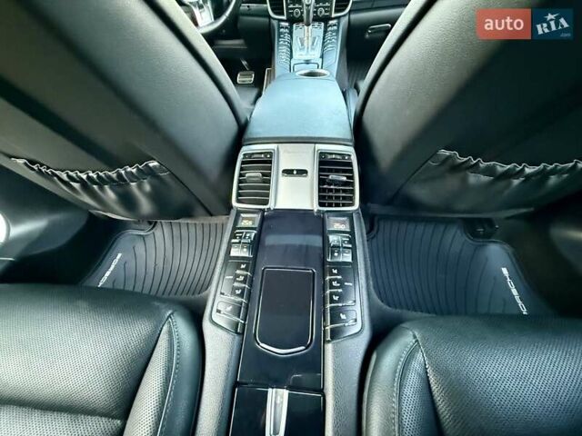 Белый Порше Панамера, объемом двигателя 3 л и пробегом 146 тыс. км за 29999 $, фото 84 на Automoto.ua