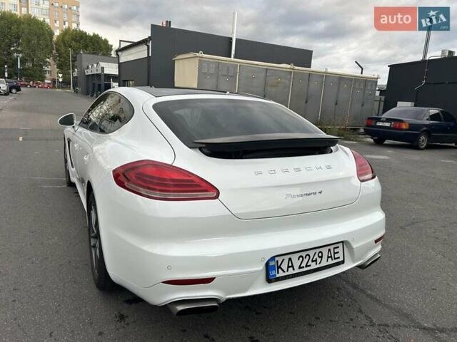 Белый Порше Панамера, объемом двигателя 3.6 л и пробегом 136 тыс. км за 22500 $, фото 3 на Automoto.ua