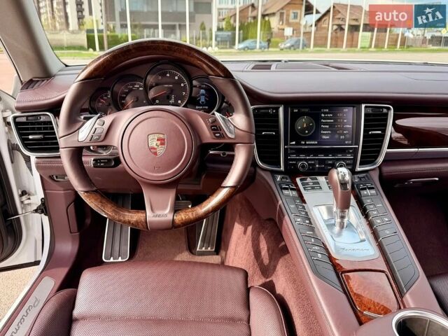 Белый Порше Панамера, объемом двигателя 3.6 л и пробегом 75 тыс. км за 32000 $, фото 6 на Automoto.ua