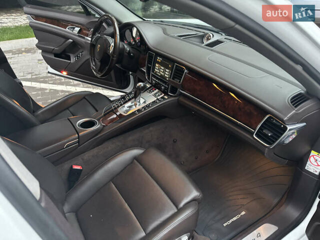 Белый Порше Панамера, объемом двигателя 3.61 л и пробегом 137 тыс. км за 22500 $, фото 19 на Automoto.ua