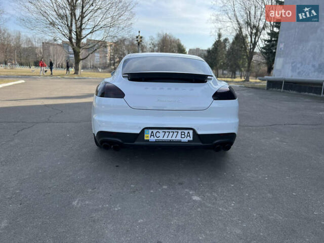 Білий Порше Panamera, об'ємом двигуна 3 л та пробігом 103 тис. км за 27600 $, фото 13 на Automoto.ua
